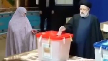 iran-prezidentinin-sesverme-goruntuleri-yayildi-insanlarin-gulusune-sebeb-oldu-video